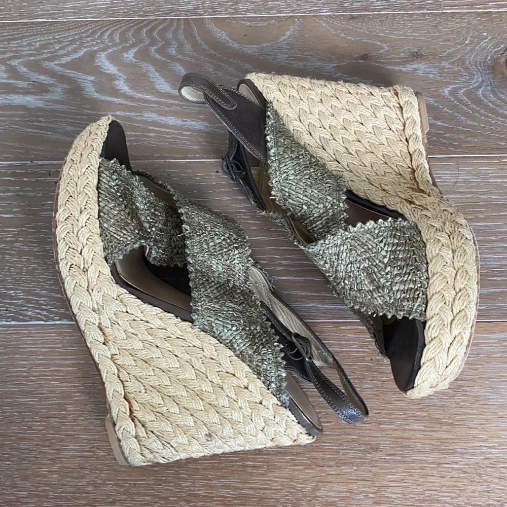 Stuart Weitzman Wrinkle Raff Wedge Sandal | 9.5